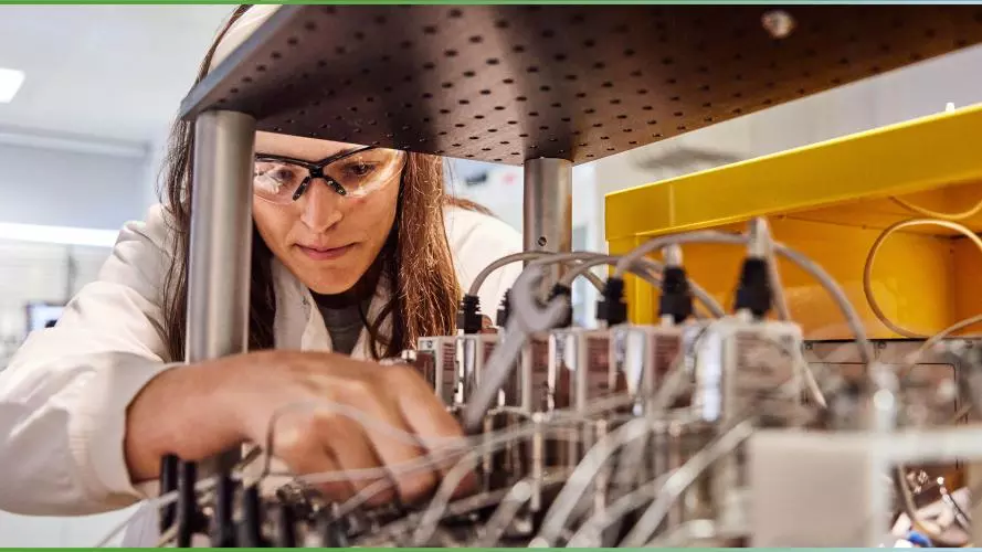 photo of student in lab