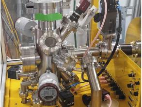 photo of nexafs cell on the b07 beamline at Diamond Light Source
