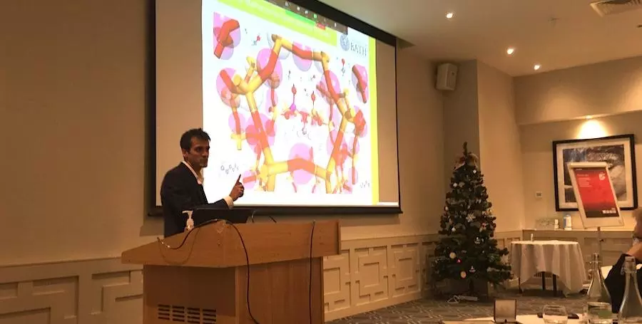 Photo of Dr Alexander O'Malley presenting at the UK Catalysis Hub conference